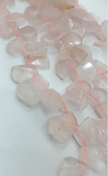 Cuarzo Rosado Roca plana lisa