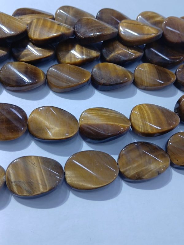 OJO DE TIGRE OVALADA TORCIDA